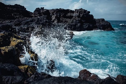 《人生海海》