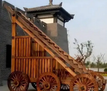 为什么古代攻城时，士兵不直接把梯子推倒？